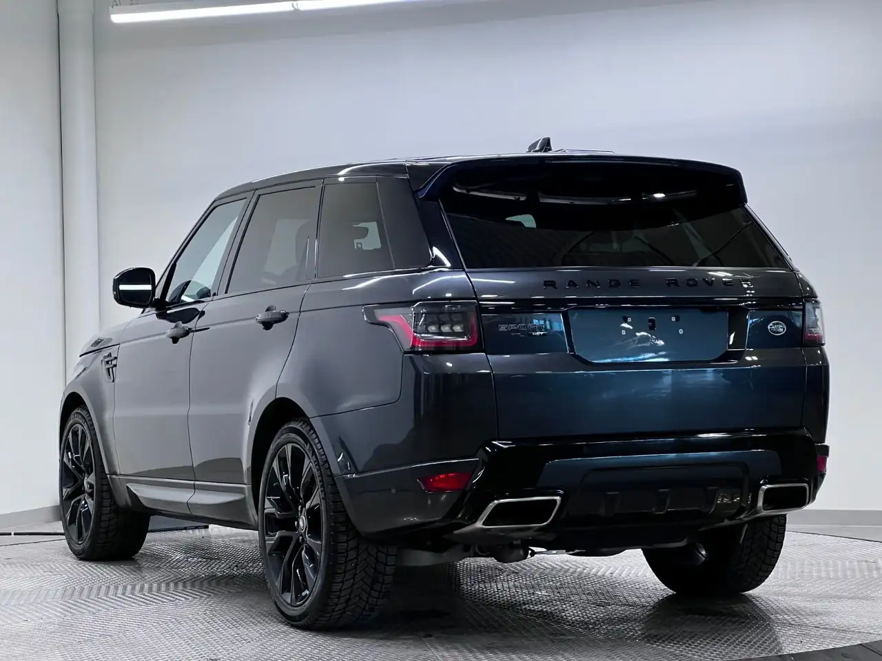 Land Rover Range Rover Sport снимка Land Rover Range Rover Sport