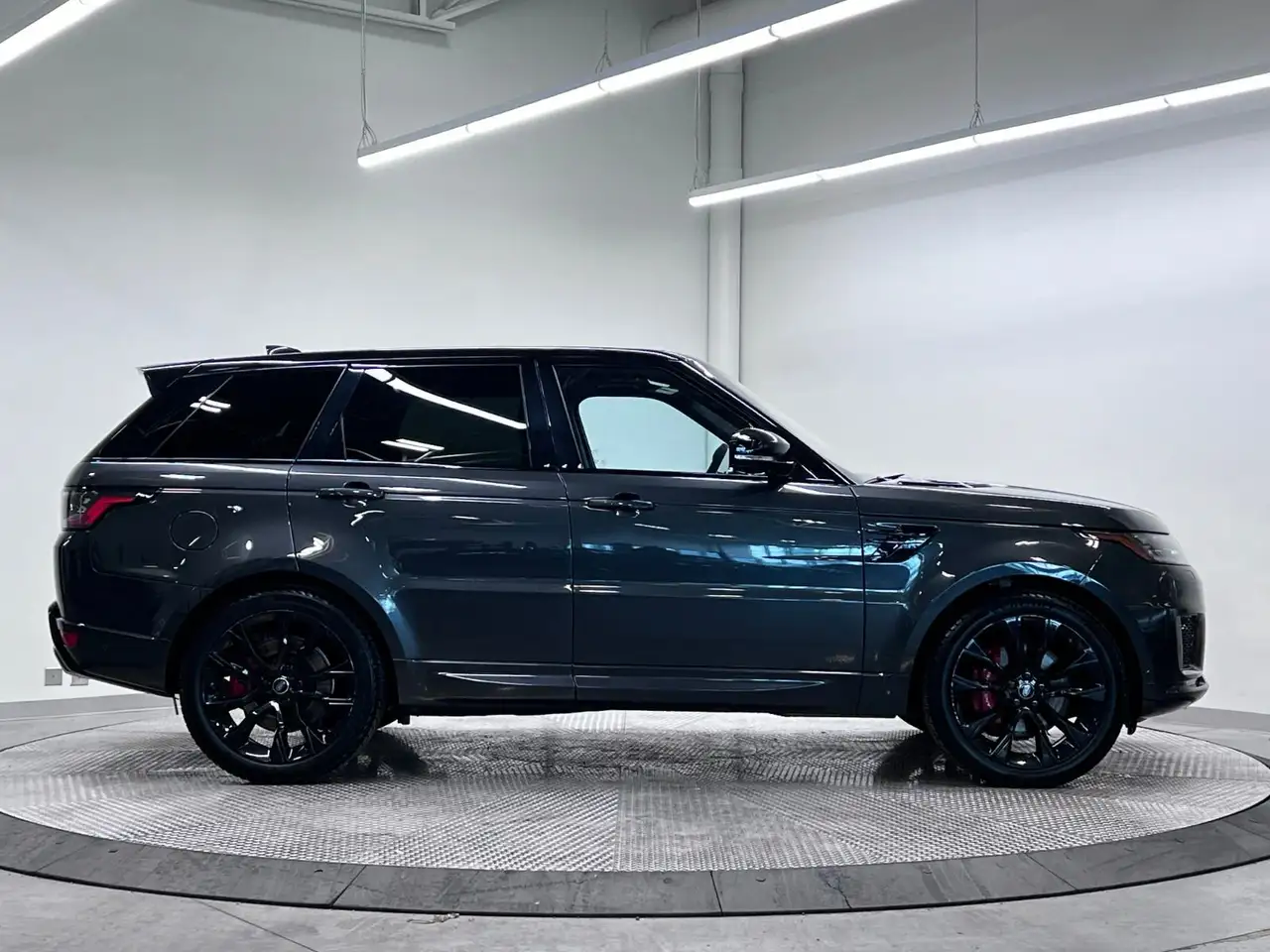 Land Rover Range Rover Sport снимка Land Rover Range Rover Sport