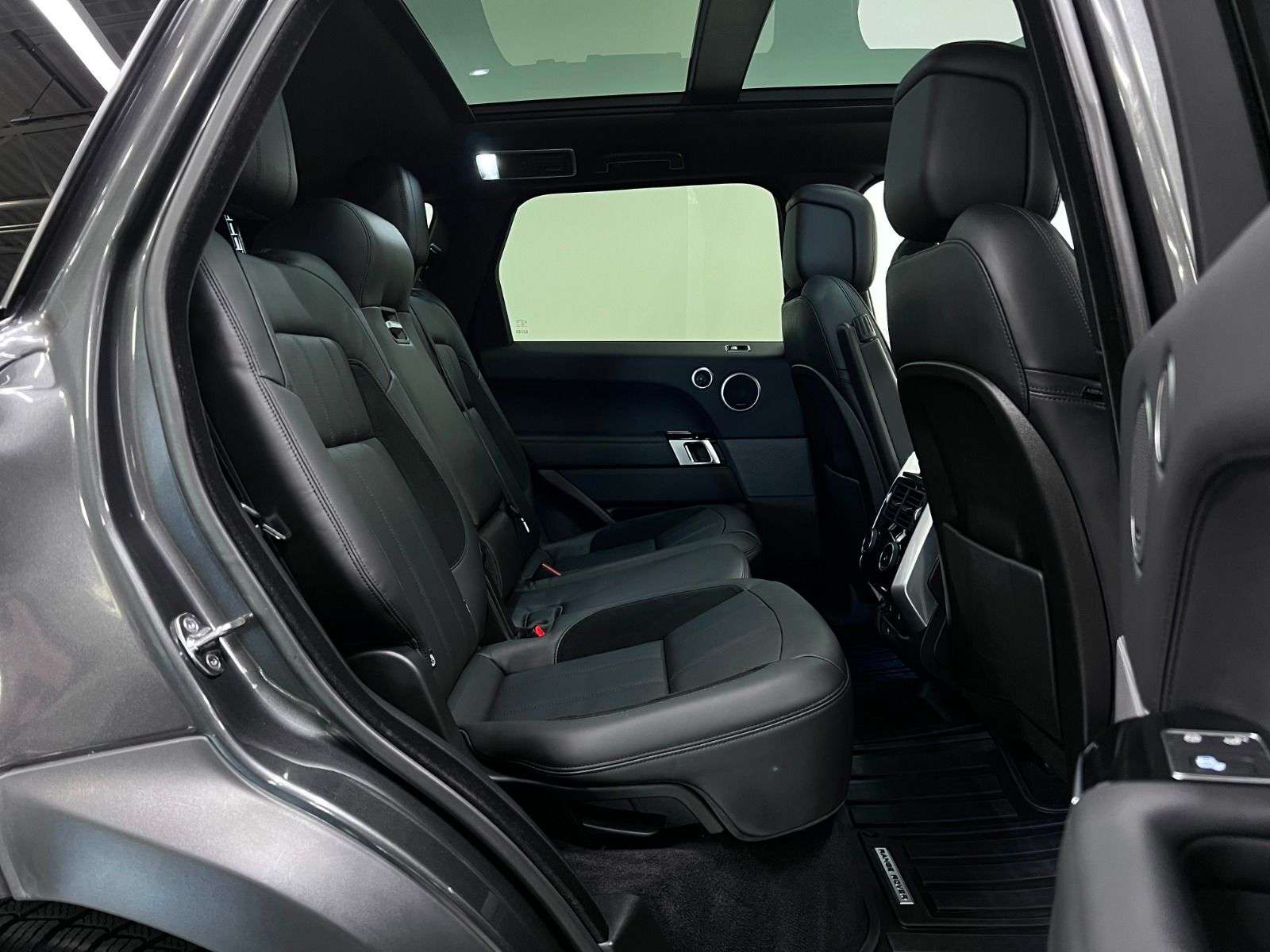 2020 Land Rover Range Rover Sport HST | CENTER CONSOLE FRIDGE | 22 INCH WHEELS thumb 22