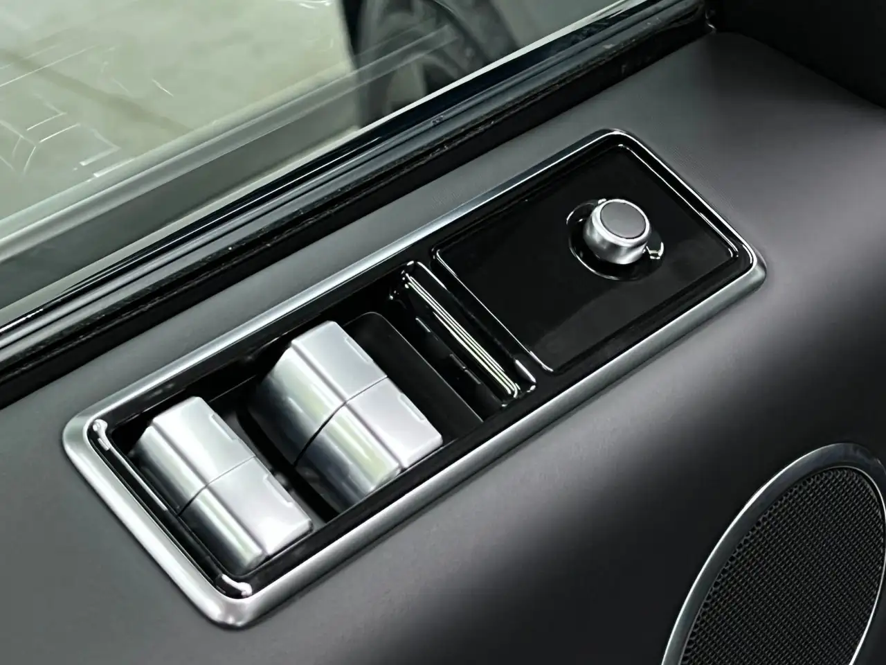 Land Rover Range Rover Sport снимка Land Rover Range Rover Sport