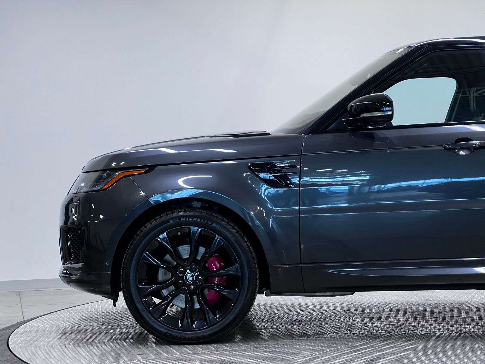 2020 Land Rover Range Rover Sport HST | CENTER CONSOLE FRIDGE | 22 INCH WHEELS thumb 9