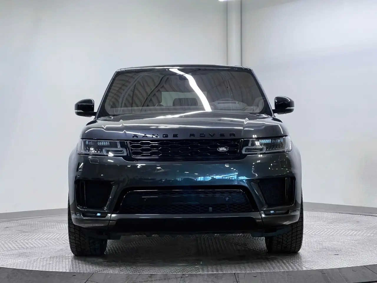 Land Rover Range Rover Sport снимка Land Rover Range Rover Sport