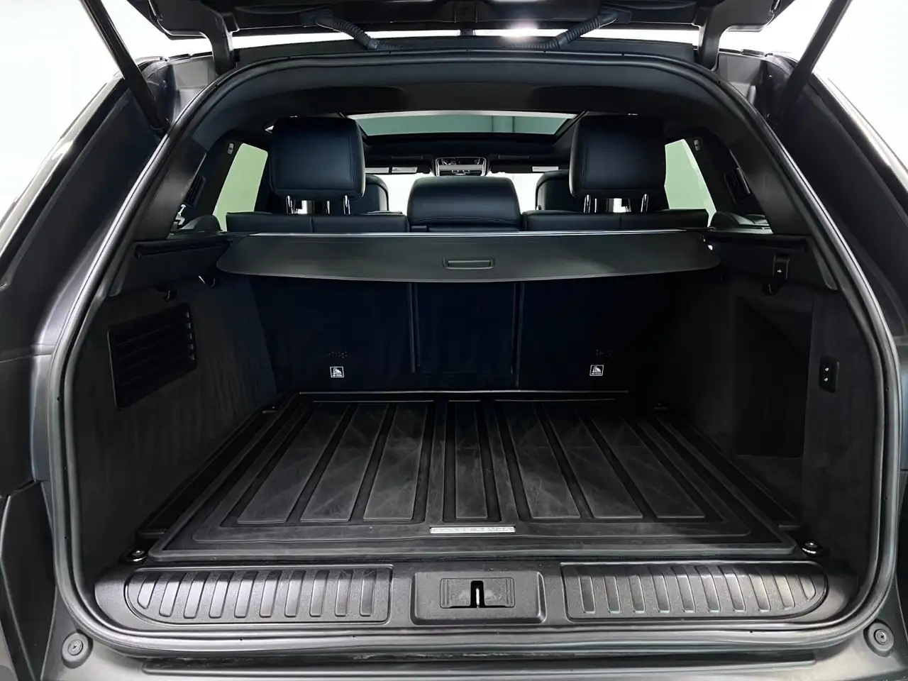 Land Rover Range Rover Sport снимка Land Rover Range Rover Sport