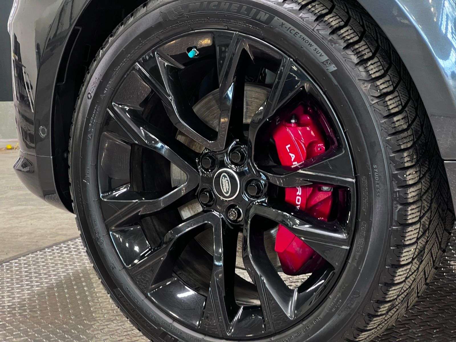 2020 Land Rover Range Rover Sport HST | CENTER CONSOLE FRIDGE | 22 INCH WHEELS thumb 10