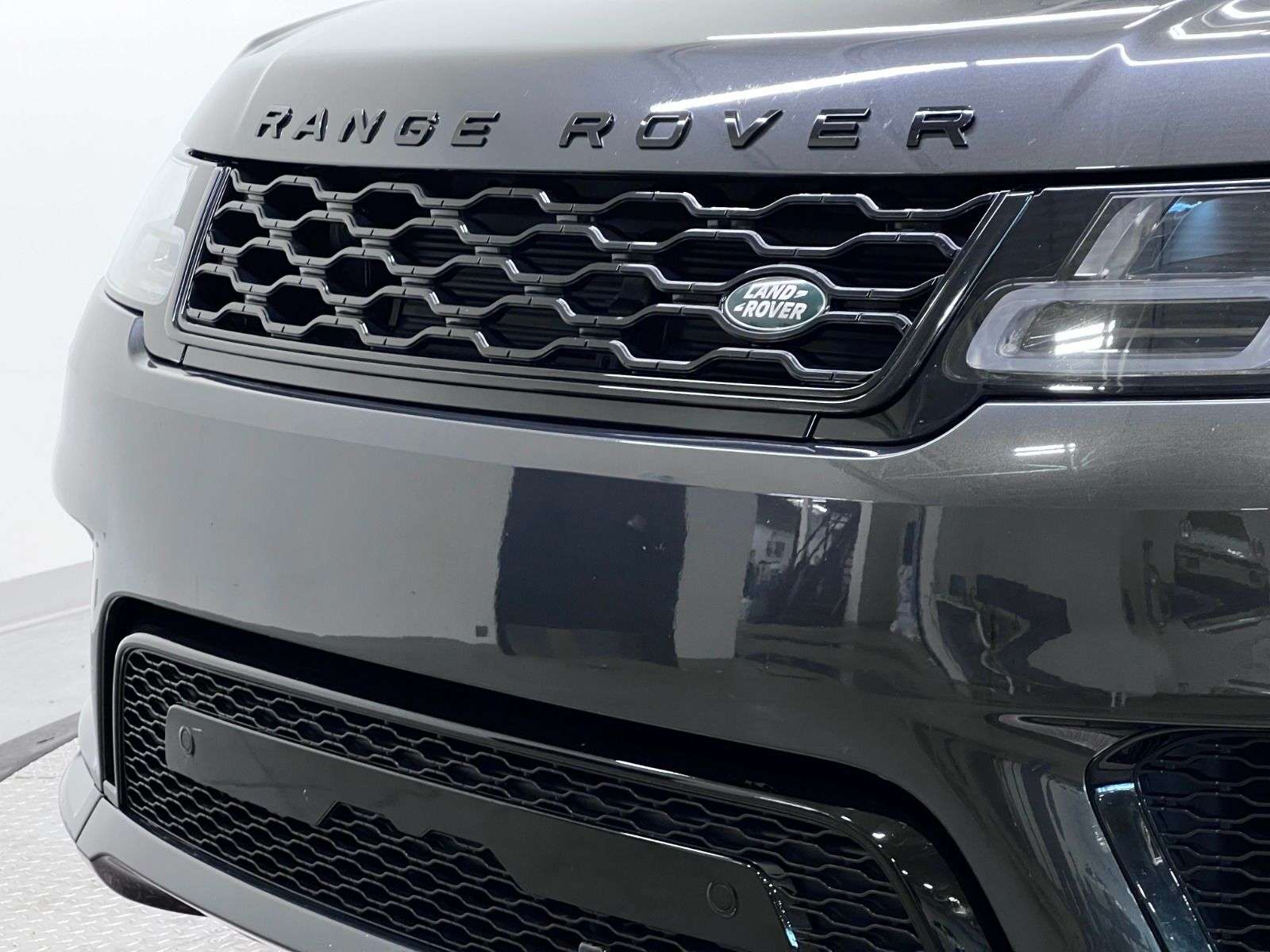 2020 Land Rover Range Rover Sport HST | CENTER CONSOLE FRIDGE | 22 INCH WHEELS thumb 11