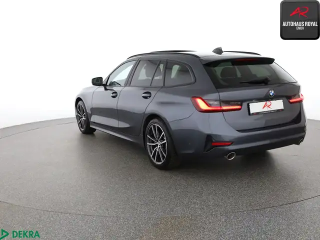 BMW 3 Series view 3