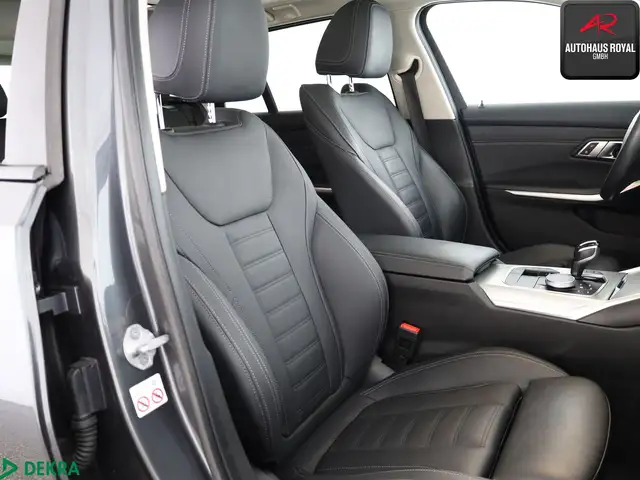 BMW 3 Series view 11