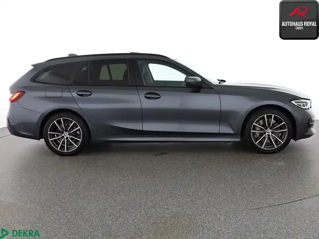 BMW 3 Series view 6