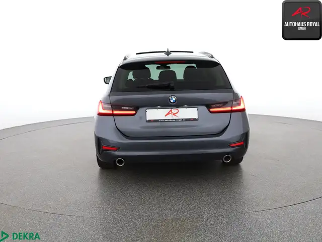 BMW 3 Series view 4