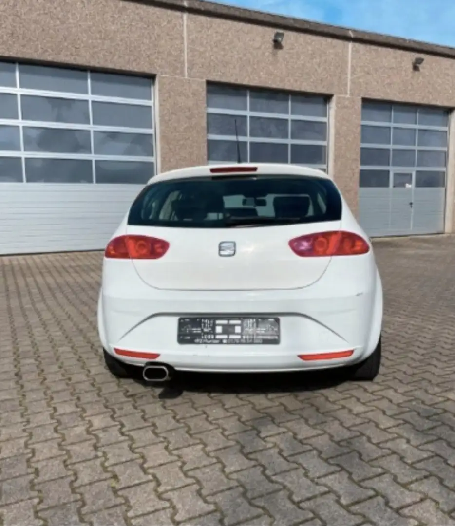 SEAT Leon TSI Reference Biały - 2