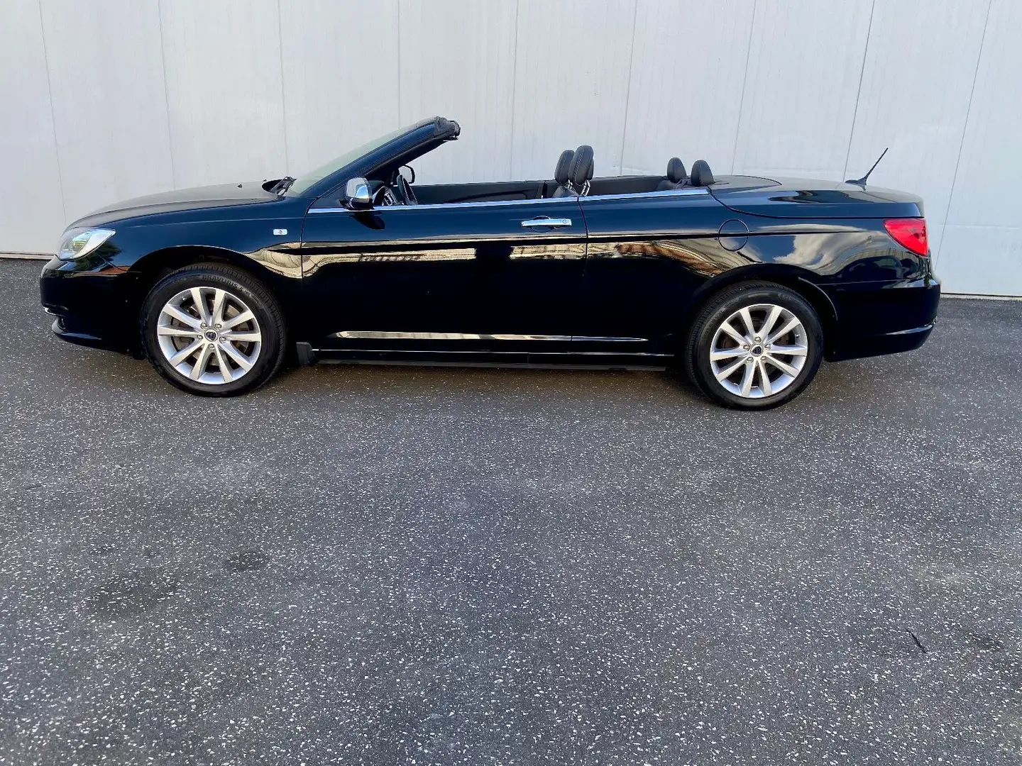 Lancia Flavia Cabrio 2.4i - Leder schwarz scheckheft Negro - 2