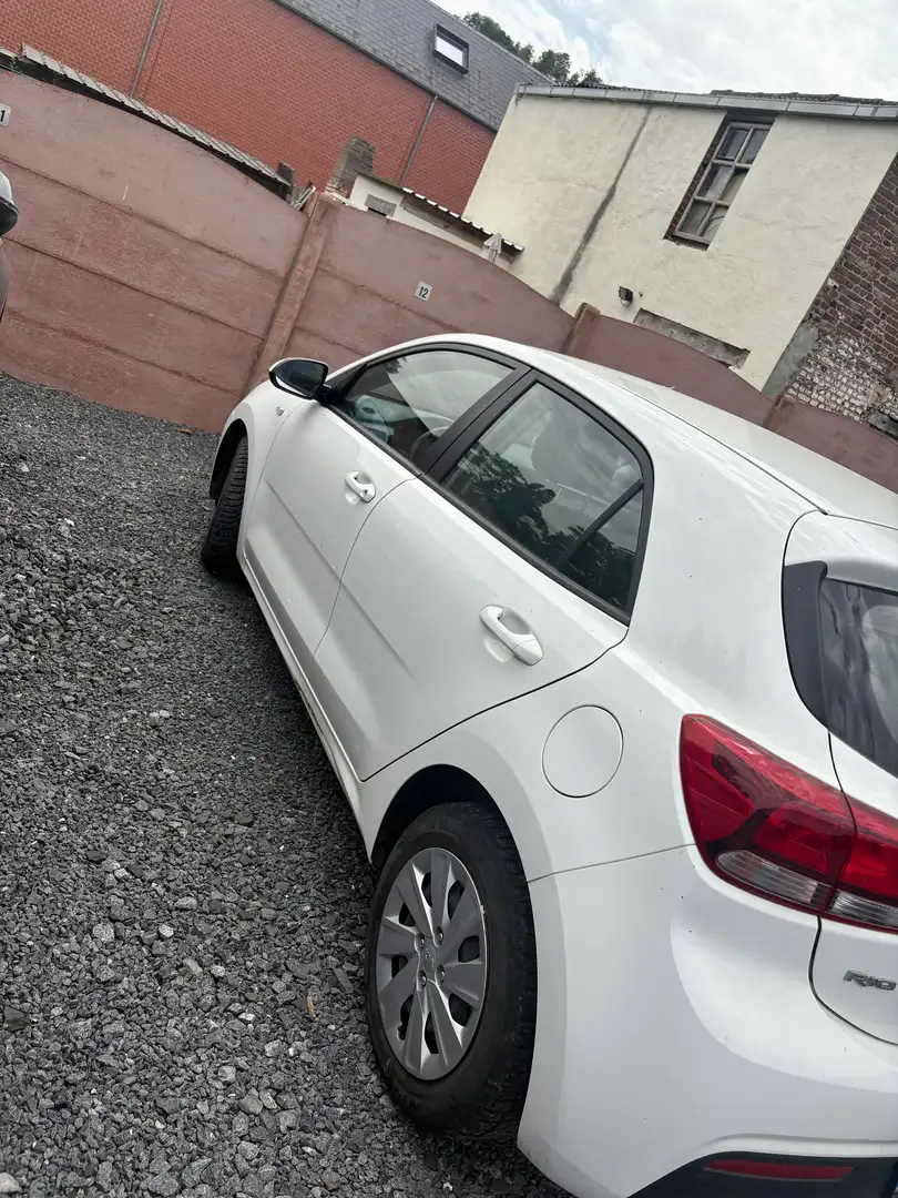Kia Rio Rio 1.2i Easy Blanc - 2