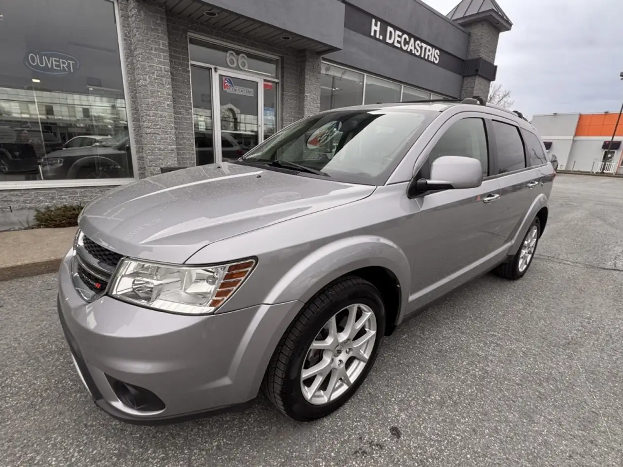 Dodge Journey снимка Dodge Journey