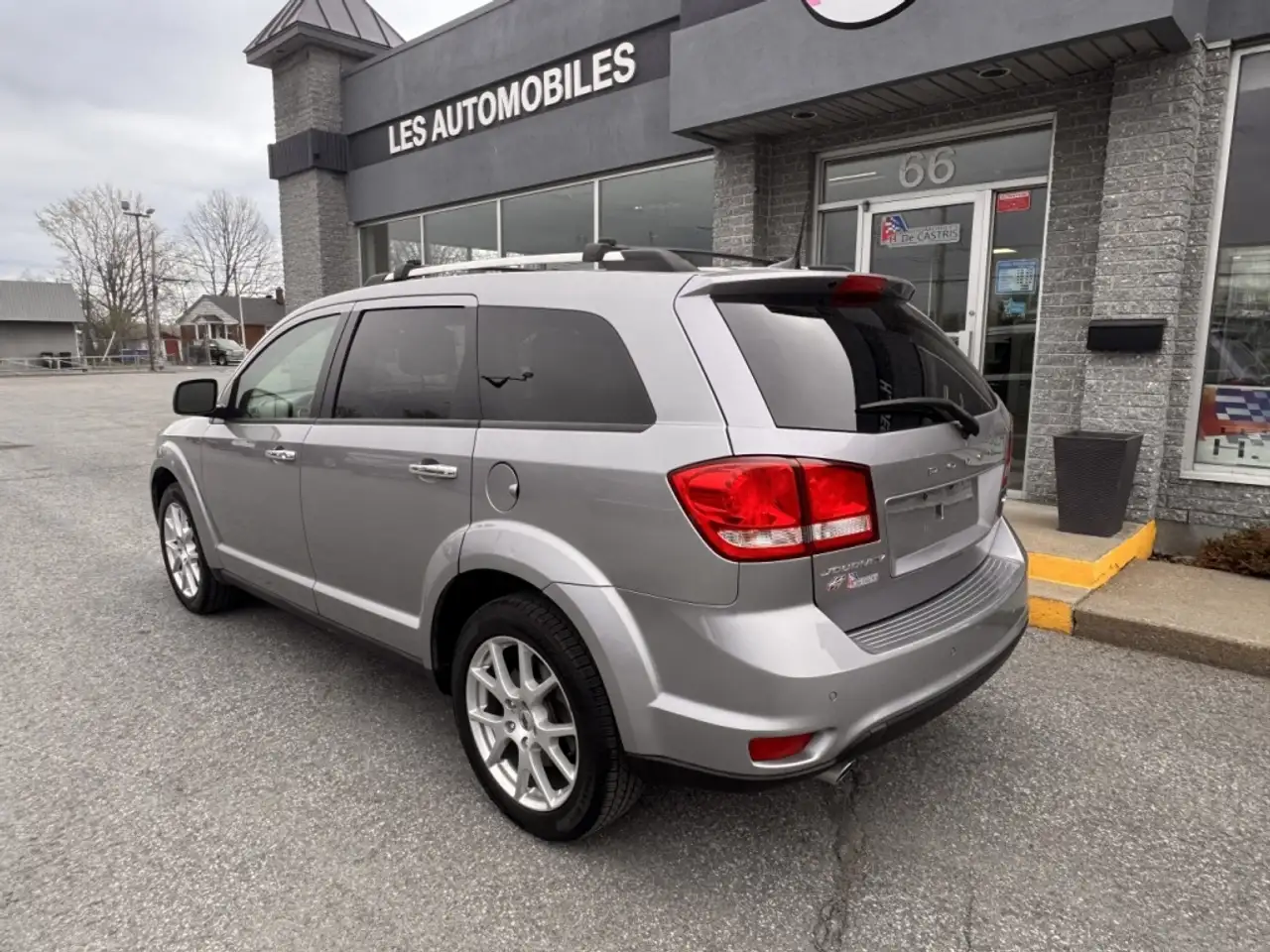 Dodge Journey снимка Dodge Journey