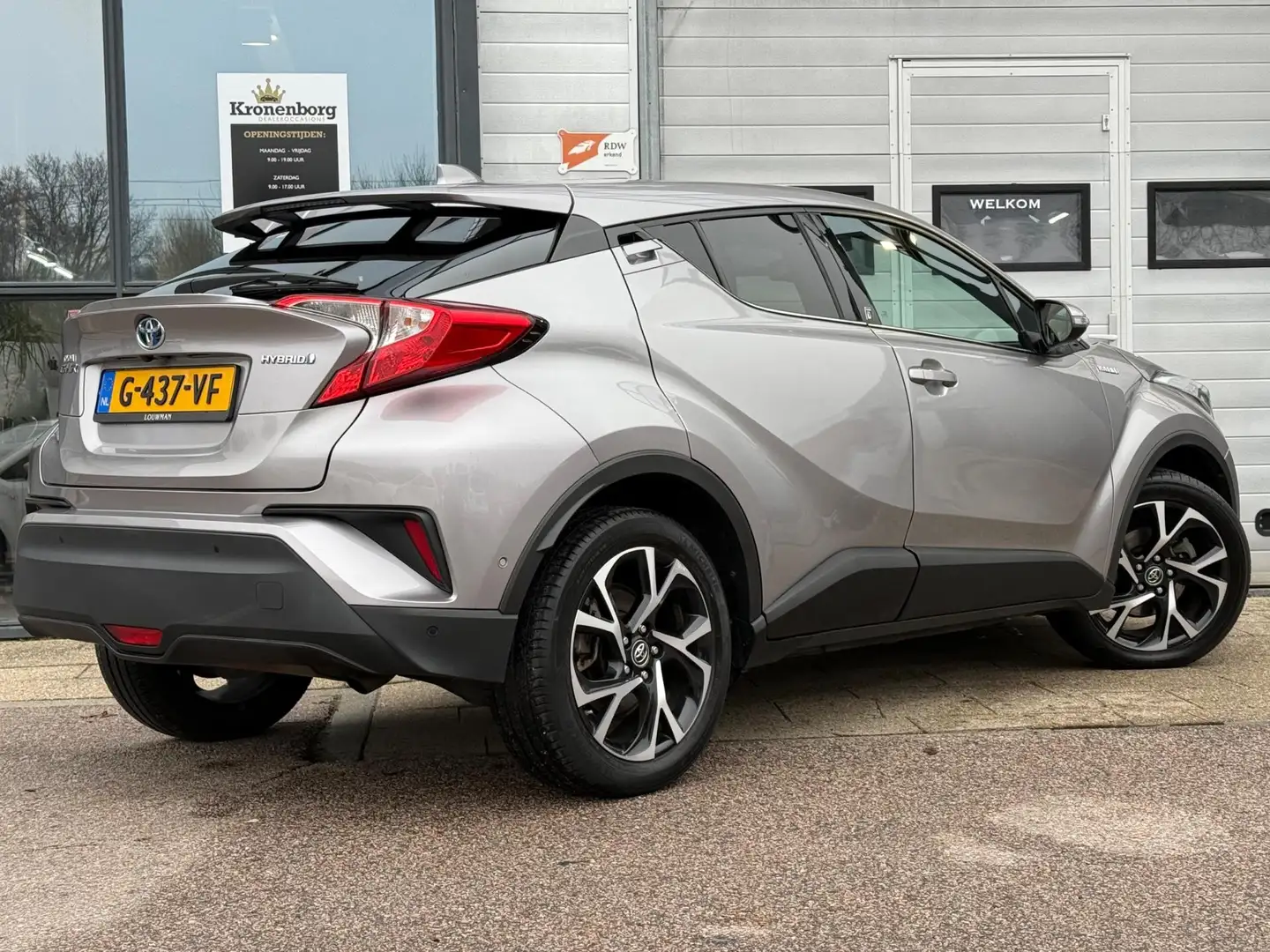 Toyota C-HR 1.8 Hybrid Style. NAP, CARPLAY, CAMERA Grijs - 2