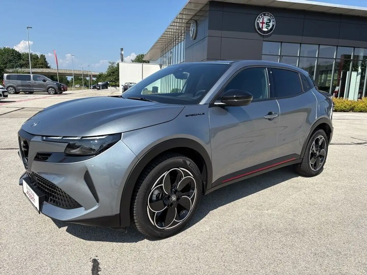 Alfa Romeo Junior Elettrica  115kW 54kWh Speciale Gris - 2