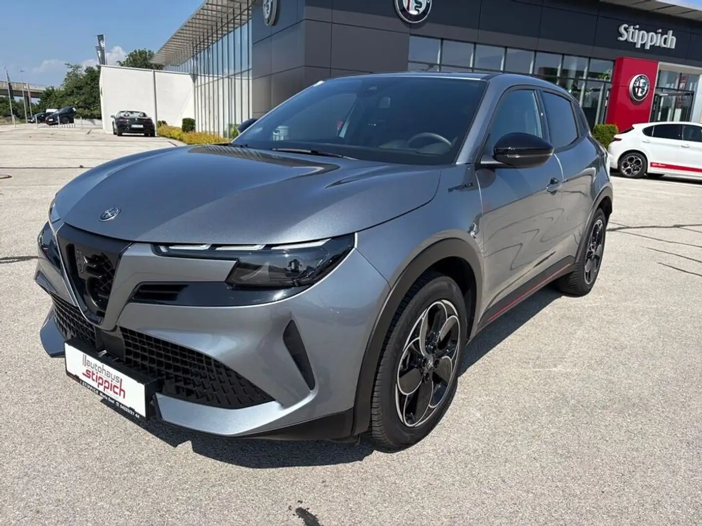 Alfa Romeo Junior Elettrica  115kW 54kWh Speciale Gris - 1