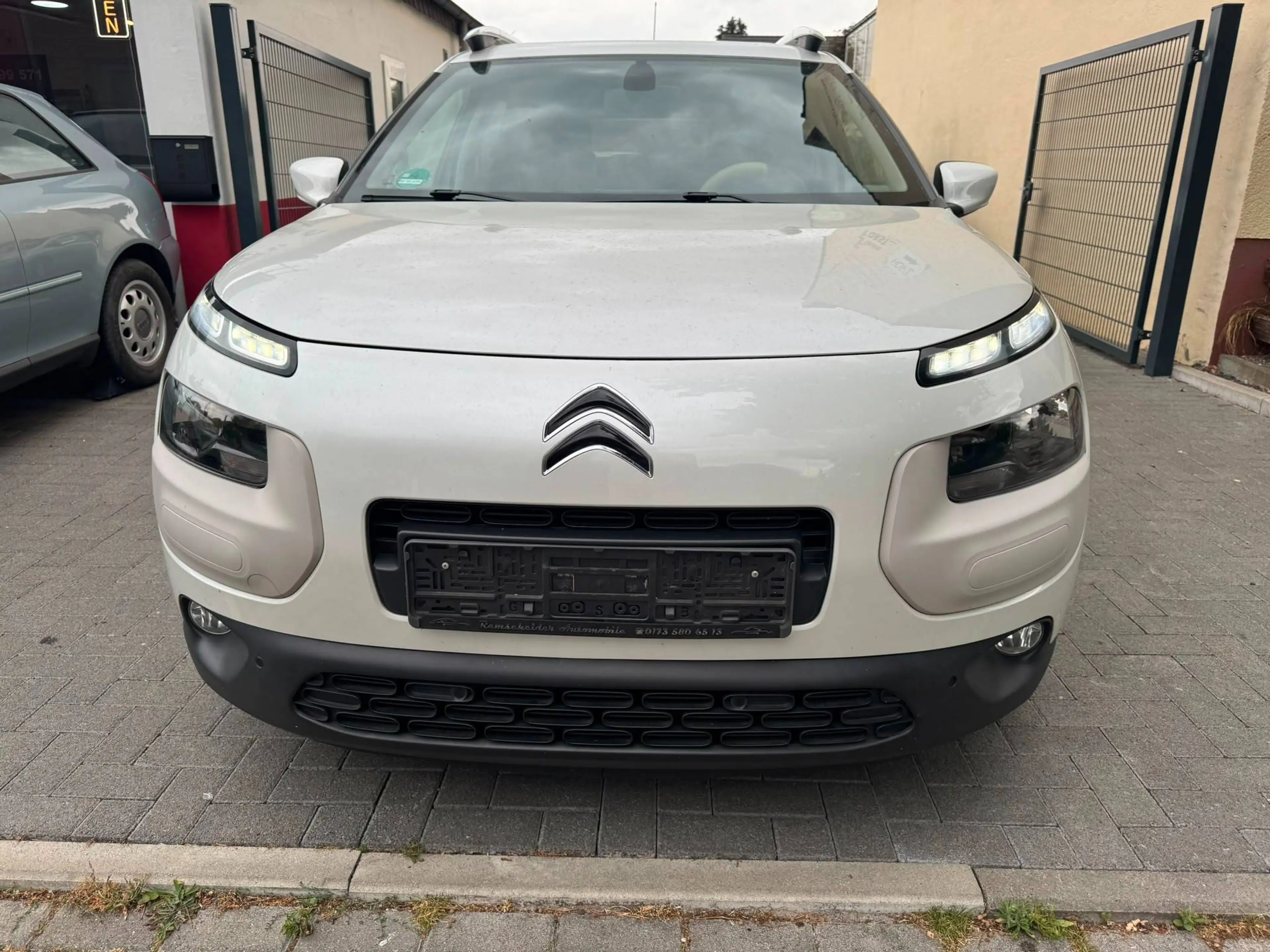 Citroen C4 Cactus W-OneTone Euro 6 Klima 1/28 — photo 2