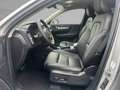 Volvo XC40 B4 MILD Hybrid Automatik Plus Bright AHK Silber - thumbnail 3