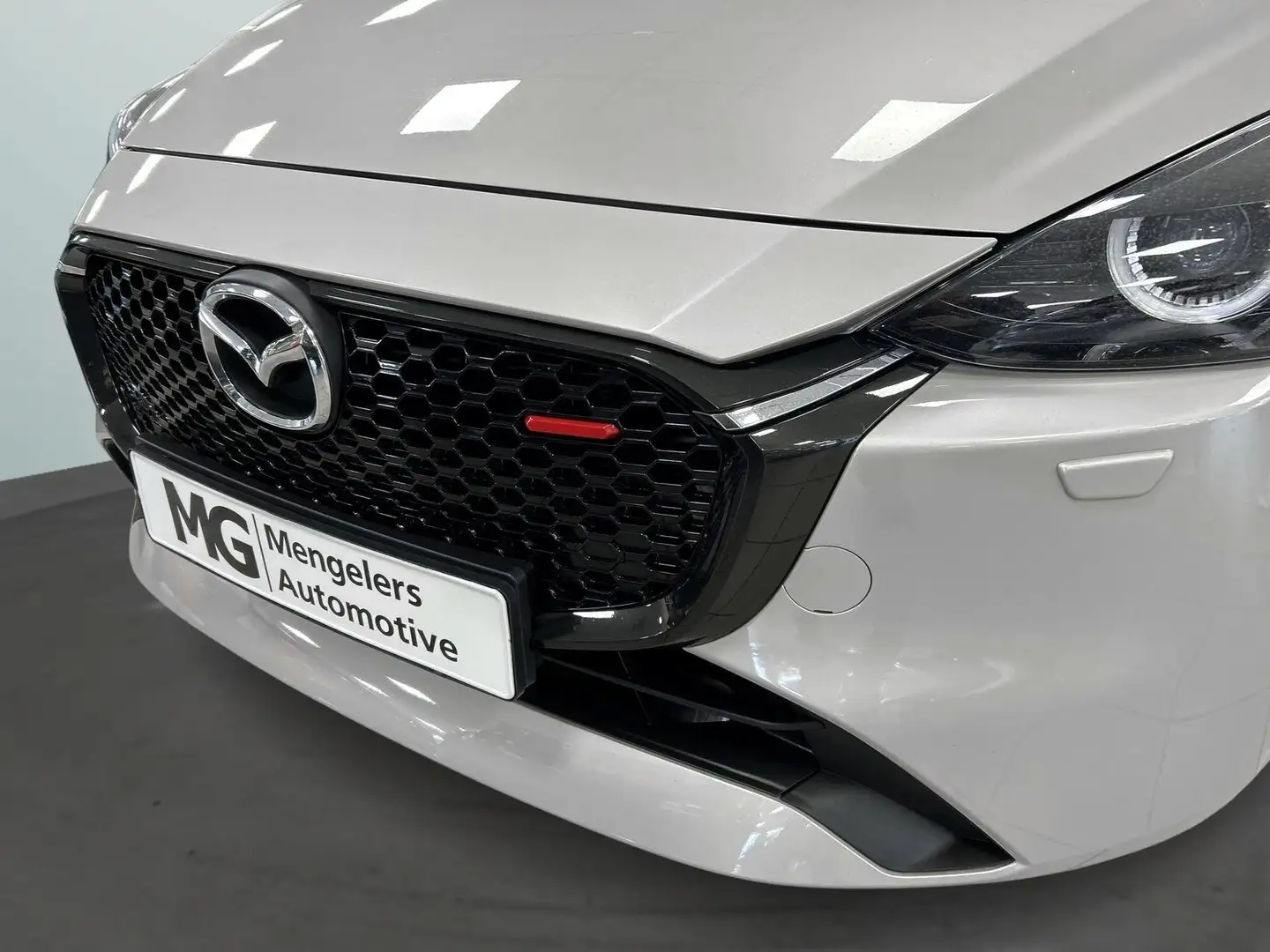 Mazda 2 1.5 SkyActiv-G 90 Homura Automaat /ALL IN PRIJS Beige - 2