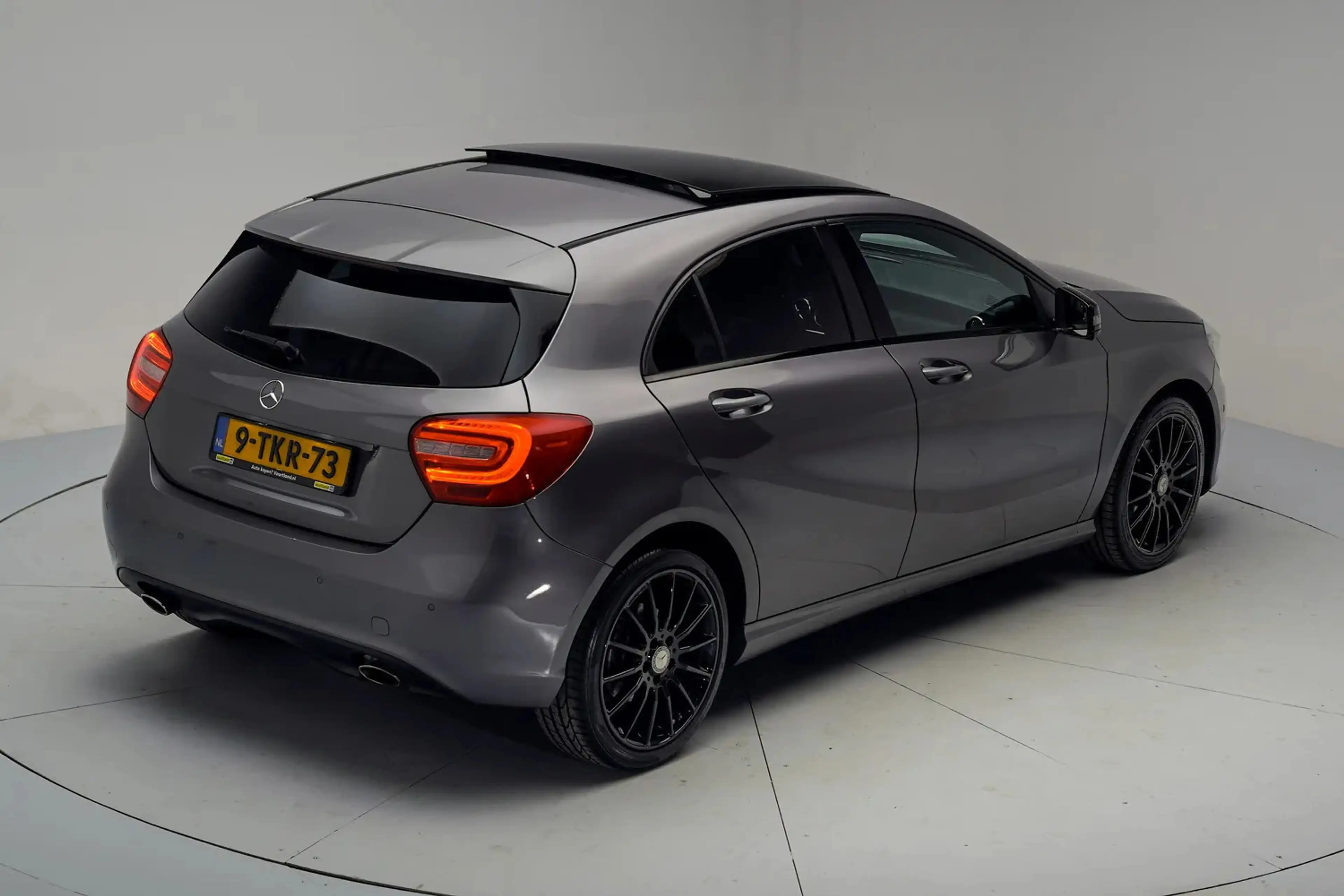Mercedes-Benz A 180 Ambition [ Panorama Xenon Navi Clima PDC Cruise ] — photo 14