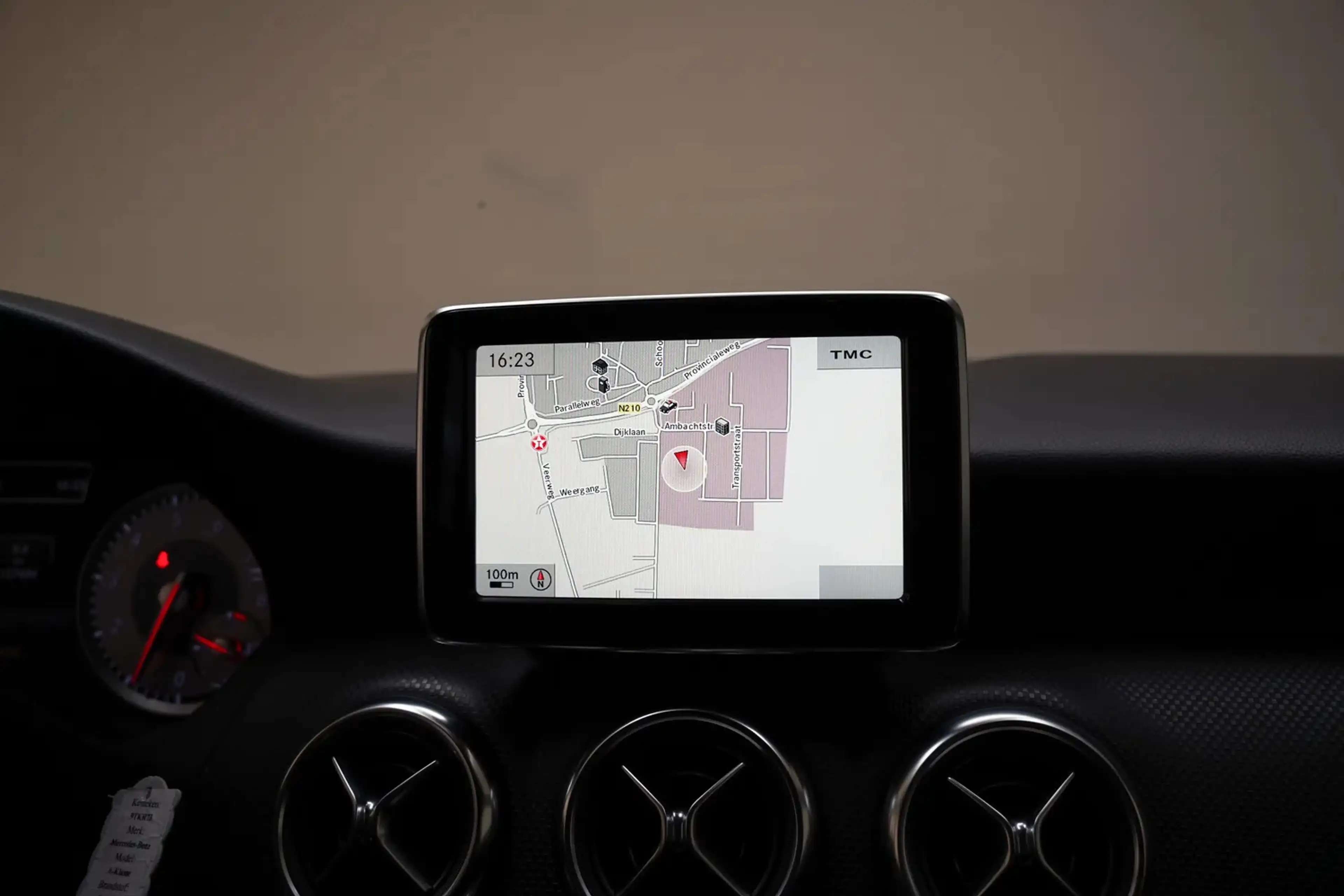 Mercedes-Benz A 180 Ambition [ Panorama Xenon Navi Clima PDC Cruise ] — photo 8