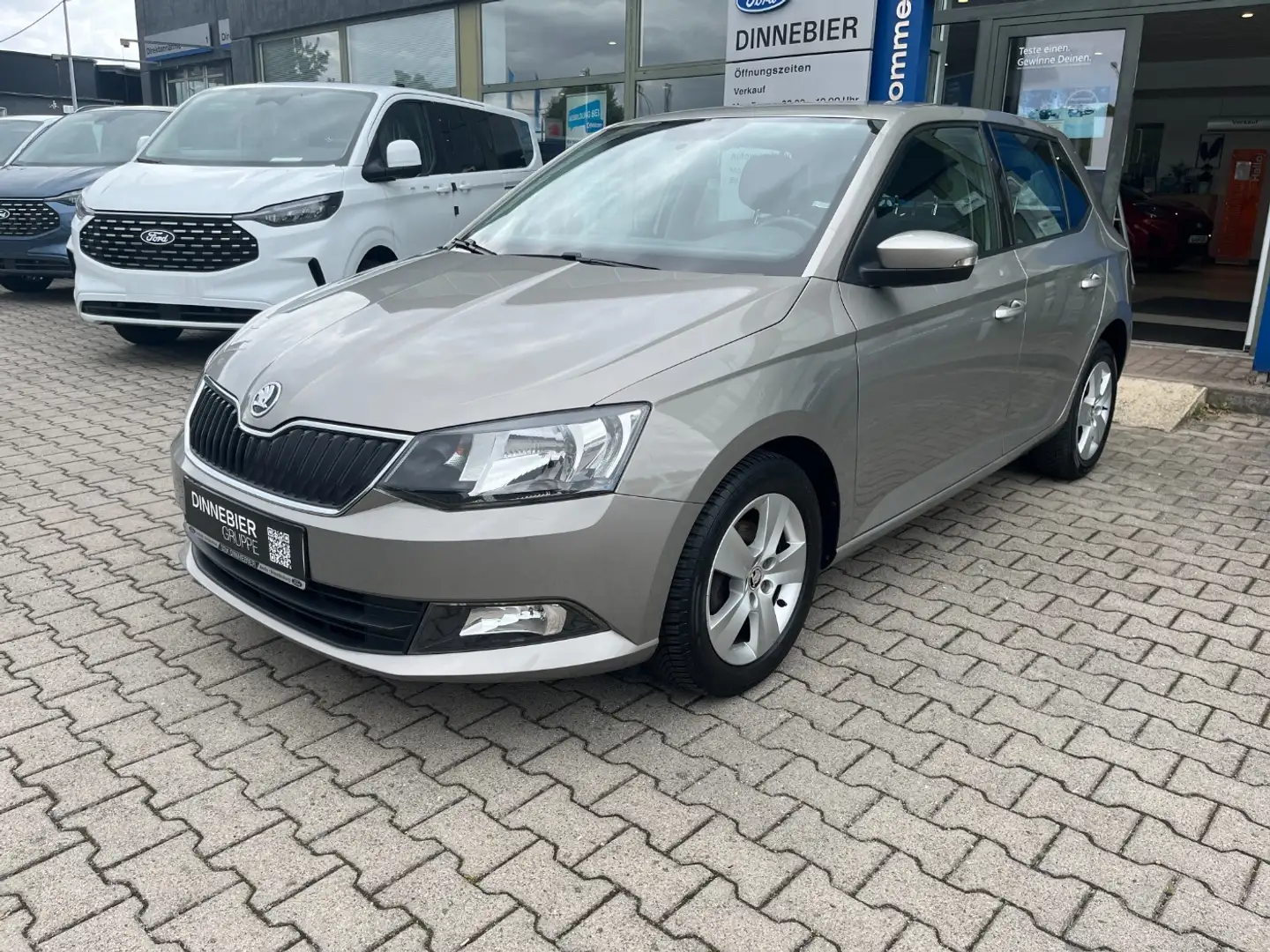 Skoda Fabia Ambition Tempomat+Klima+Einparkhilfe Beige - 2