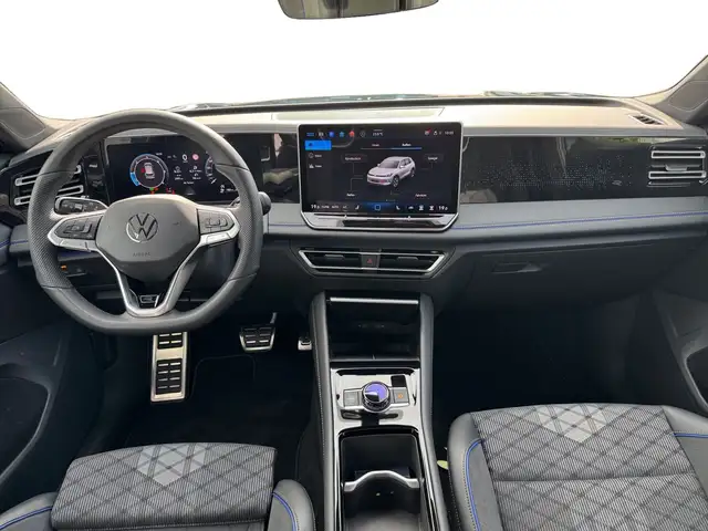 Volkswagen Tiguan view 8