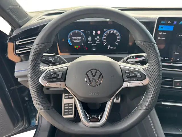 Volkswagen Tiguan view 13