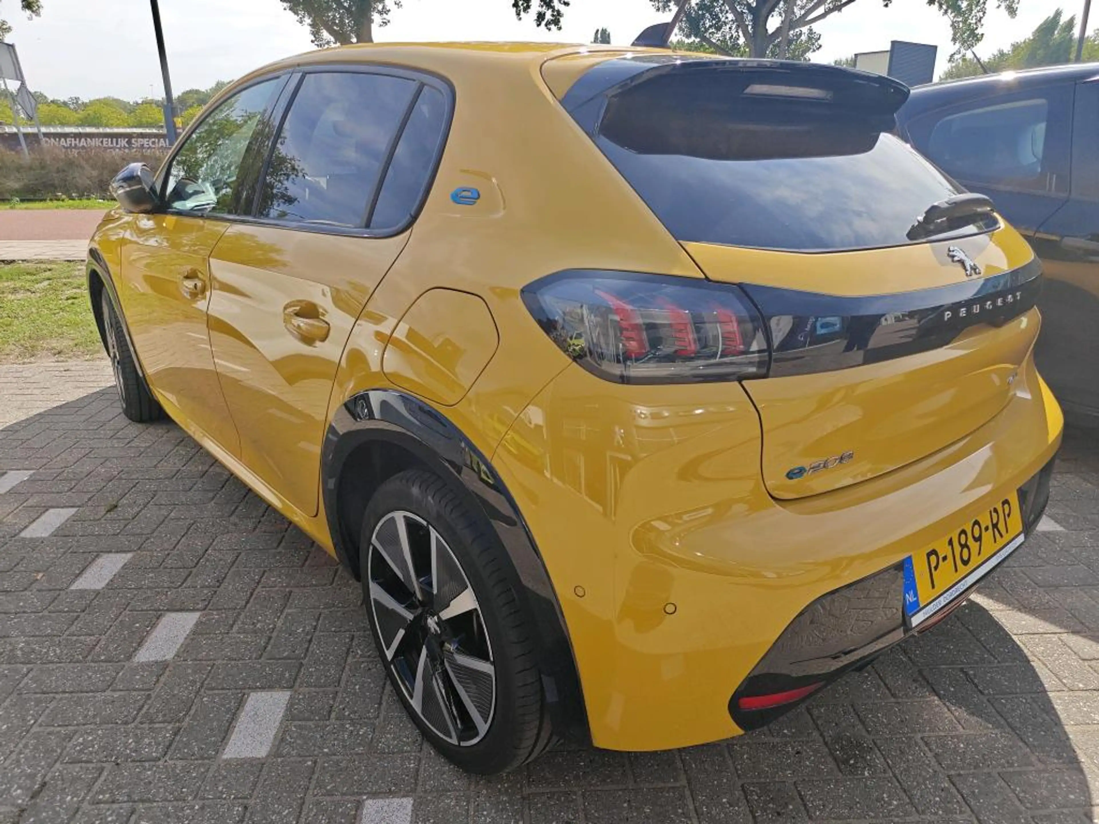 Peugeot e-208 EV GT Pack 50 kWh | Fase 3 laden | Stoelverwarming — photo 4