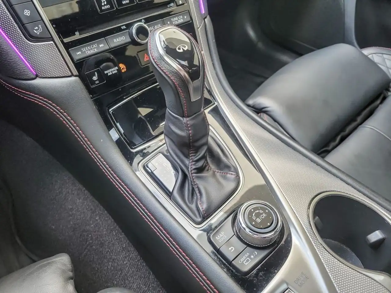 Infiniti Q50 снимка Infiniti Q50