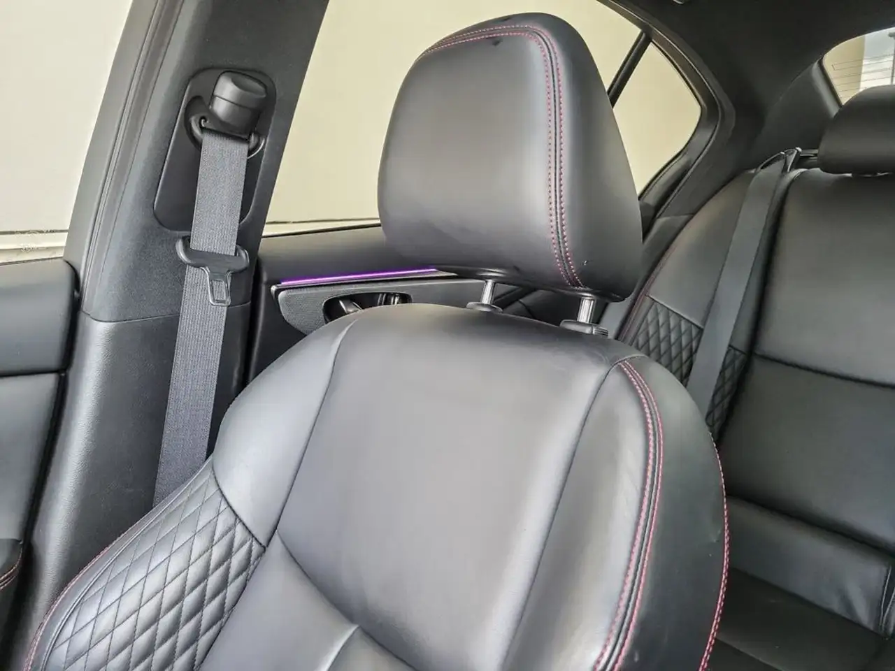 Infiniti Q50 снимка Infiniti Q50