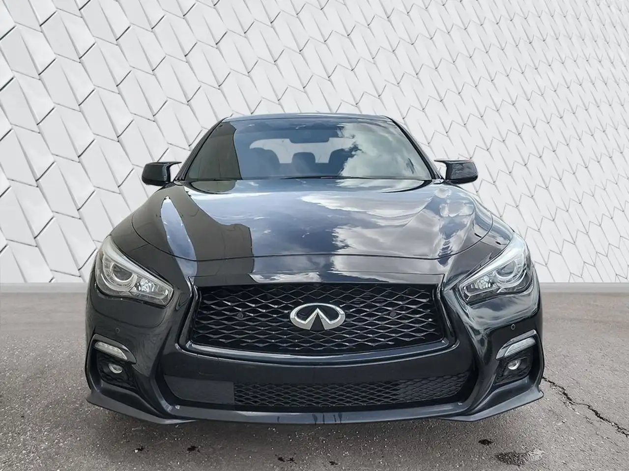 Infiniti Q50 снимка Infiniti Q50