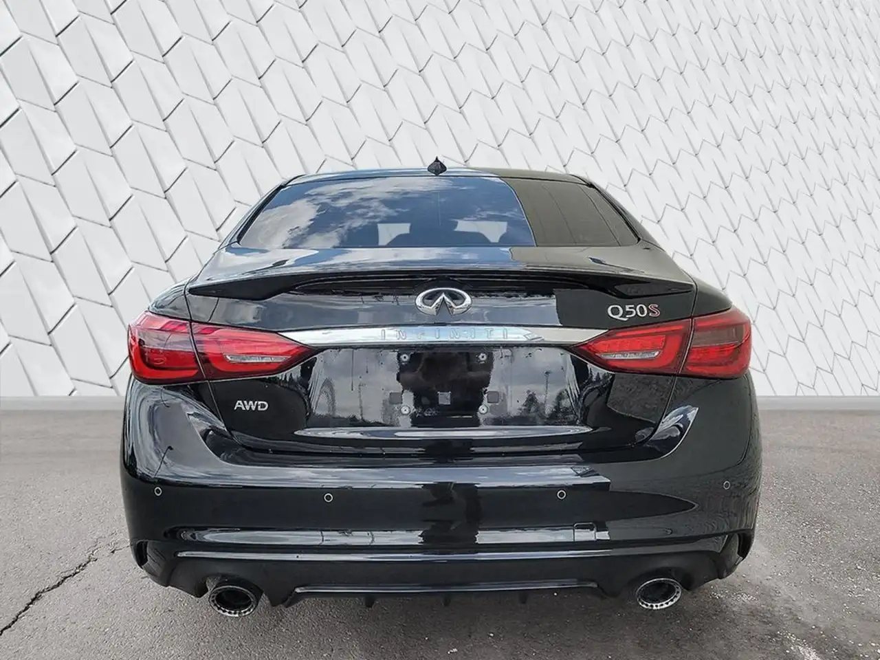 Infiniti Q50 снимка Infiniti Q50