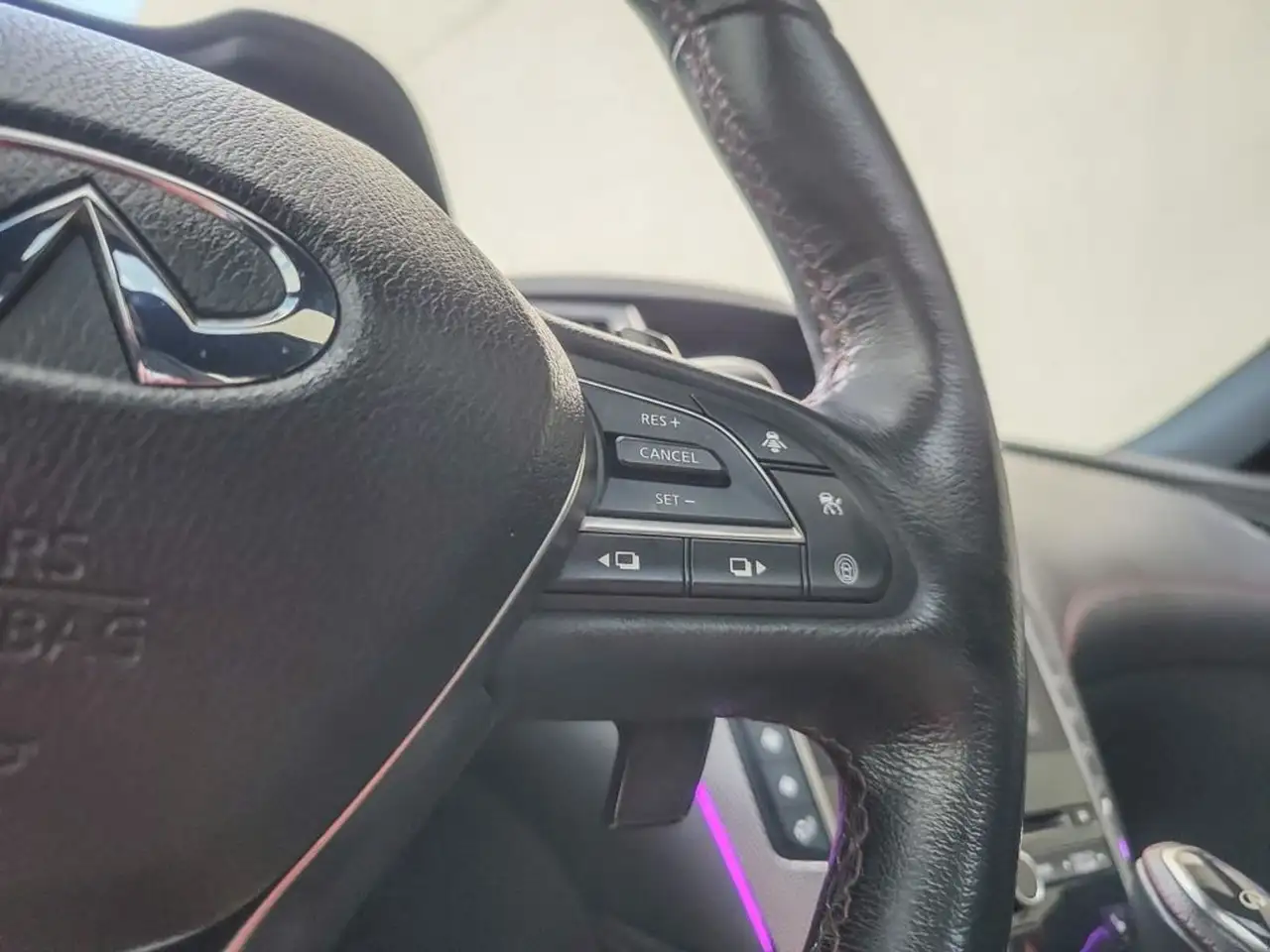 Infiniti Q50 снимка Infiniti Q50