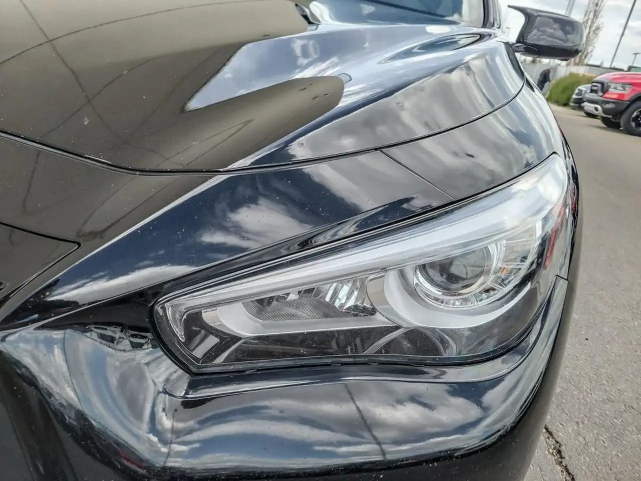 Infiniti Q50 снимка Infiniti Q50