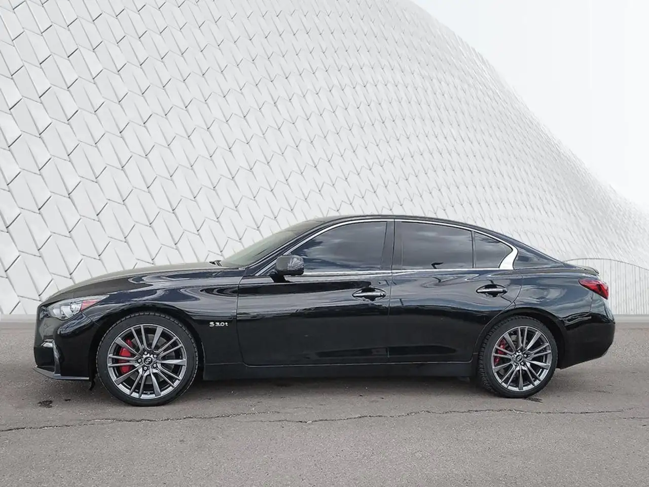 Infiniti Q50 снимка Infiniti Q50