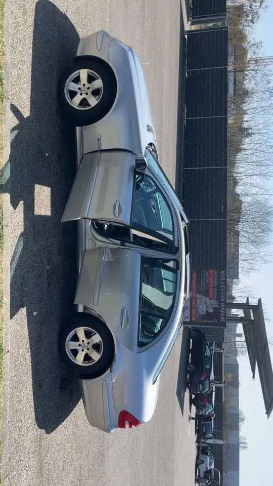 Mercedes-Benz E 320