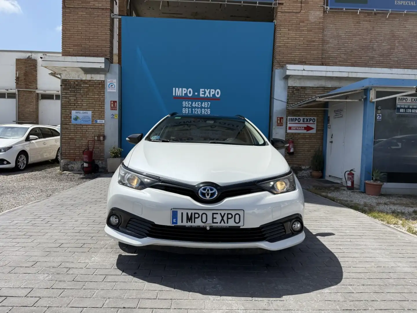 Toyota Auris Touring Sports hybrid 140H Feel! Edition Bianco - 2