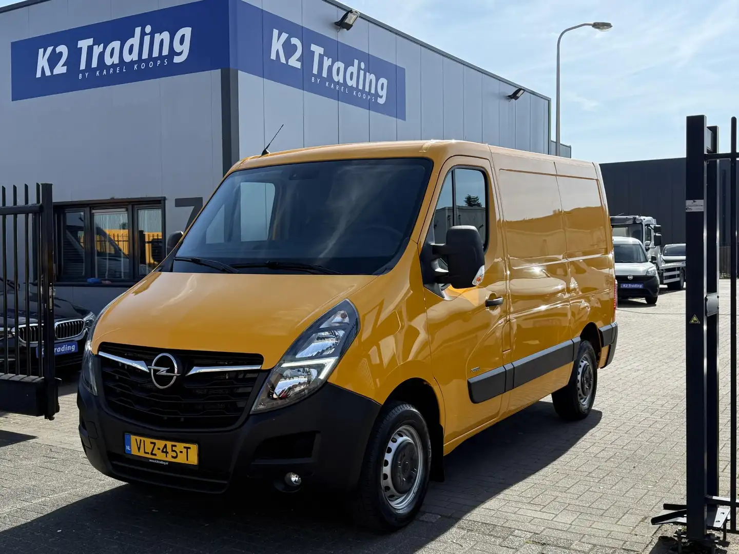 Opel Movano 2.3 Turbo L1H1 CARPLAY CAMERA ALARM TREKHAAK CLIMA Jaune - 1