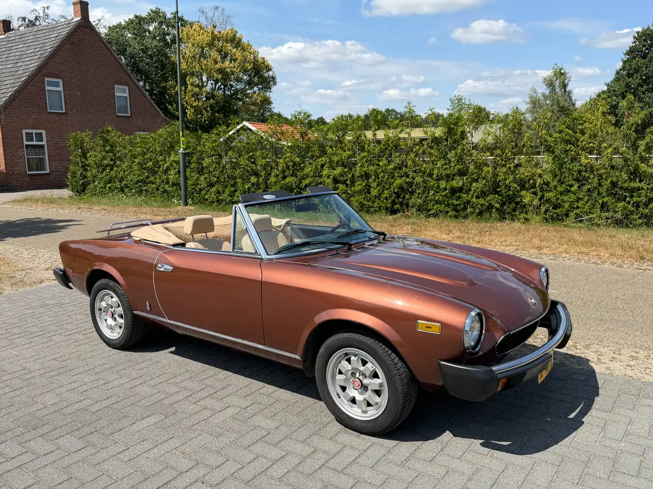 Fiat 124 Spider 2000 H5, foto 2