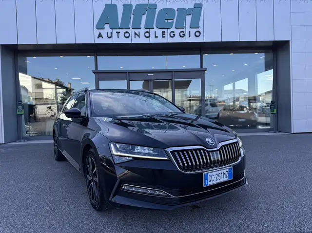 Skoda Superb Wagon 2.0tdi E6D Sportline 4x4 200cv dsg Pelle IVA