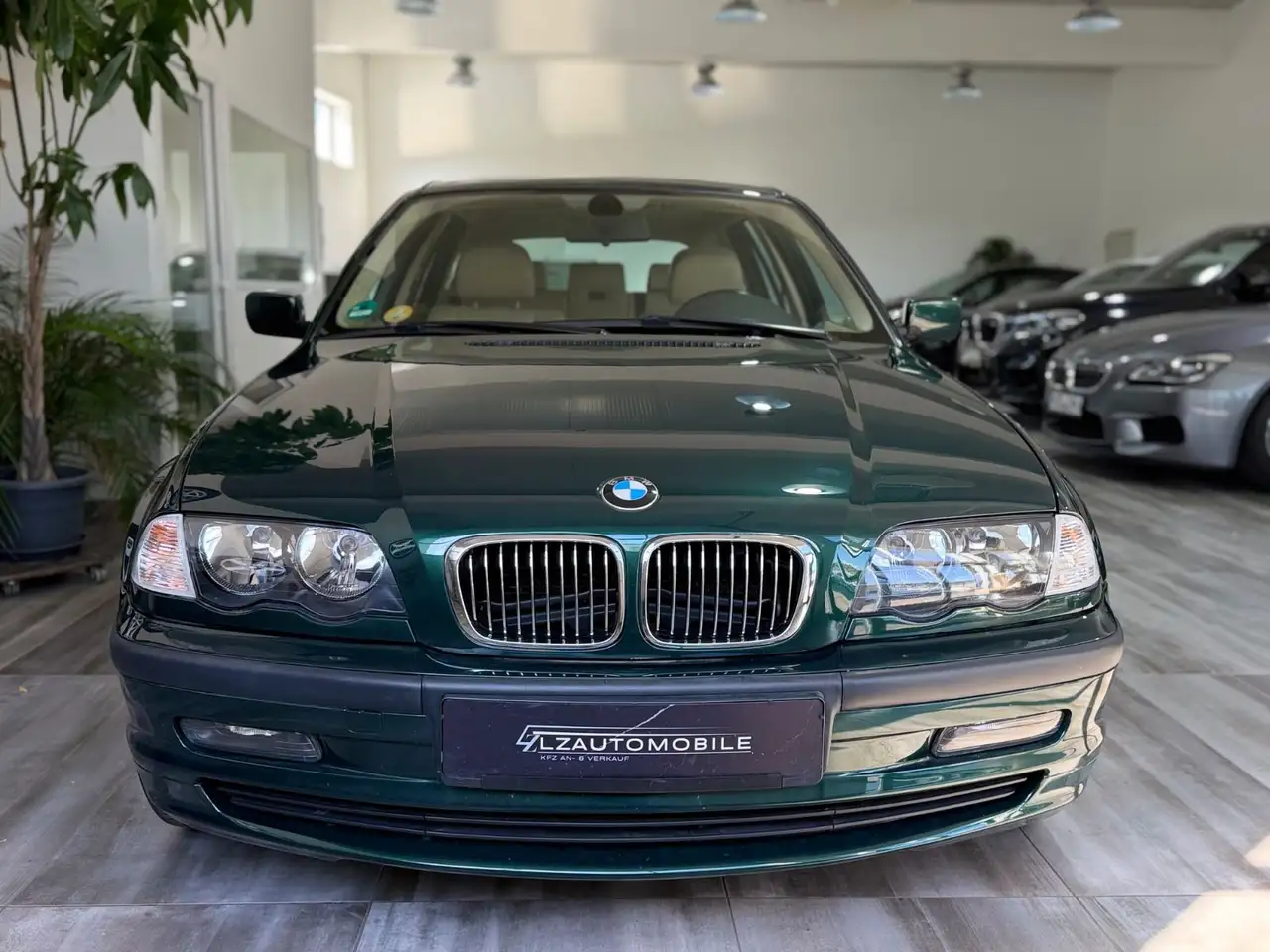 BMW 318 i Touring E46, foto 2