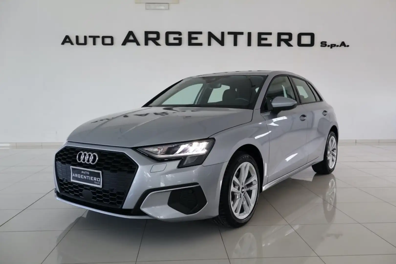 Audi A3 SPB 30 TDI Business navi telecamera soli 21.341km! Ezüst - 1