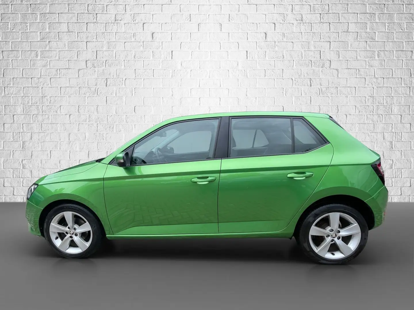 Skoda Fabia 1.0 Limo Schaltgetriebe - Cool Plus Grün - 2