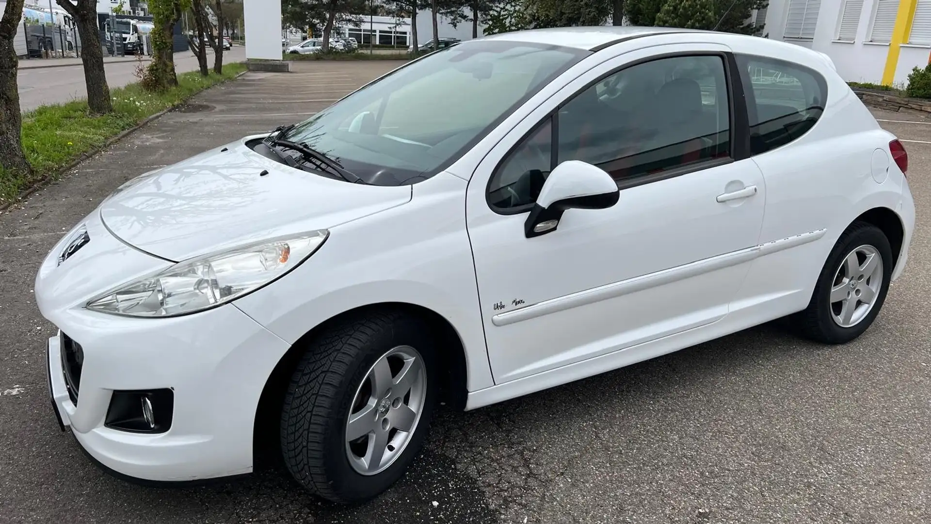 Peugeot 207 207 Urban Move 2 Hand, 85.000 KM Weiß - 1
