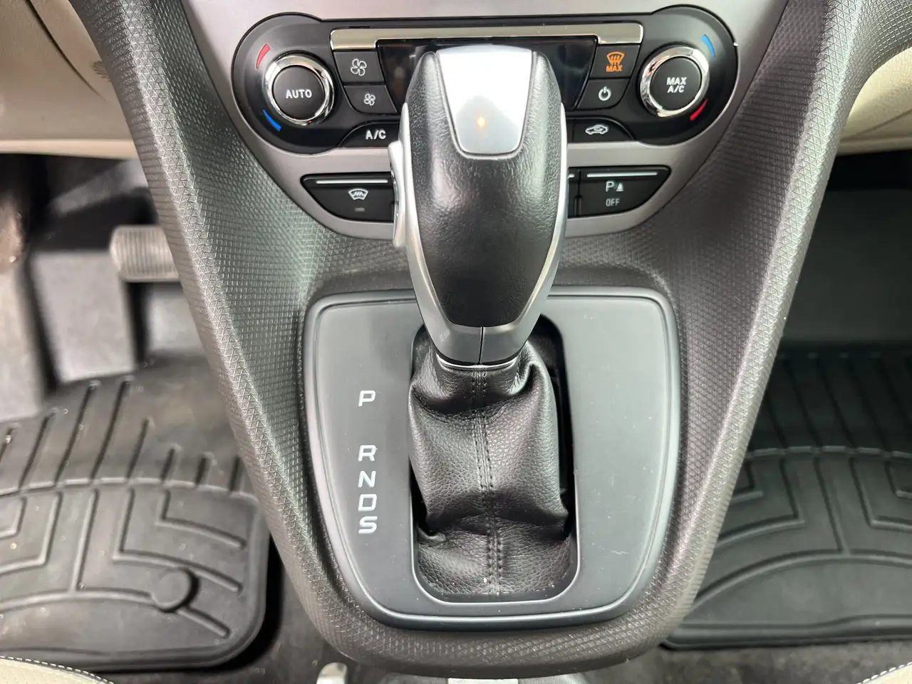 Ford Transit Connect fotografie Ford Transit Connect