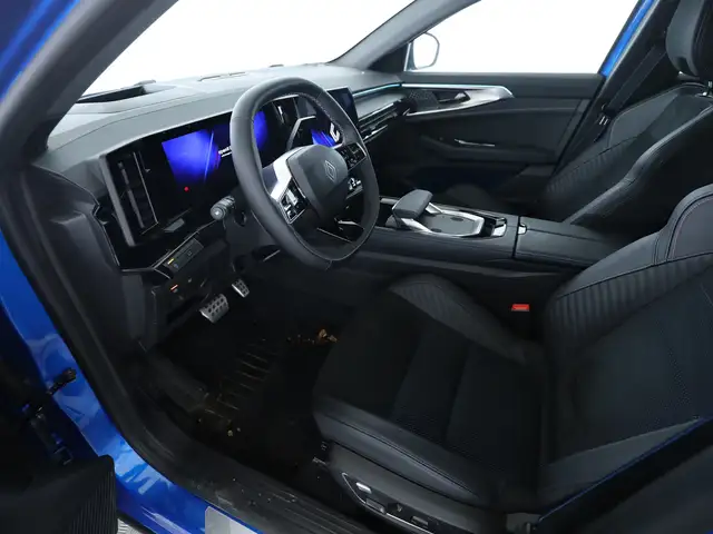 Renault Rafale view 11