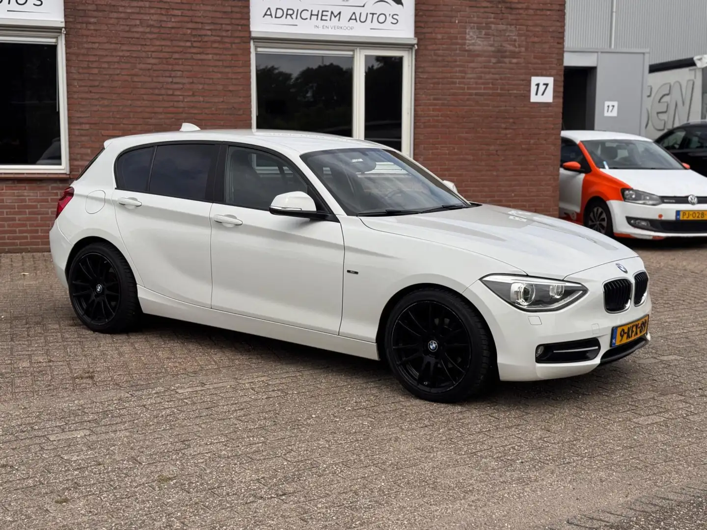BMW 114 1-serie 114i EDE Business Sport Wit - 2