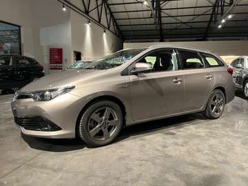 Auris Hybrid Automatik Touring Sports